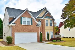 2015 Lisa Springs Dr SW, Snellville, GA 30078 - Photo 2