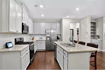 2710 Laurel Gate Lane, Cumming, GA 30040 - Photo 2