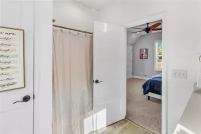 6435 Looper Lake Drive, Flowery Branch, GA 30542 - Photo 32