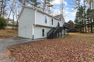 658 Hunt Station Dr, Lawrenceville, GA 30044 - Photo 2