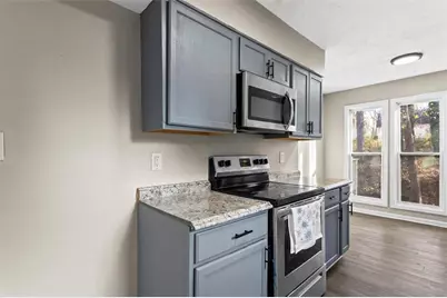 658 Hunt Station Drive, Lawrenceville, GA 30044 - Photo 14