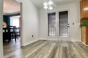 921 Appian Way, Lawrenceville, GA 30046 - Photo 18