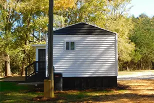 1101 Boswell Rd, Union Point, GA 30669 - Photo 12