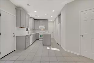 757 Dunlin Fields Dr, Lawrenceville, GA 30044 - Photo 6