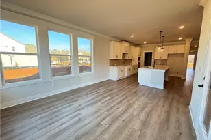 5516 Tullis Dr, Gainesville, GA 30507 - Photo 14