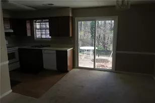 1090 Huntington Trce SE, Smyrna, GA 30082 - Photo 6