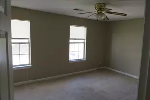 1090 Huntington Trce SE, Smyrna, GA 30082 - Photo 10