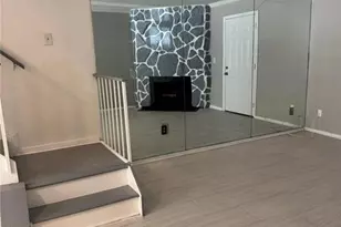 465 Prince of Wales, Stone Mountain, GA 30083 - Photo 2