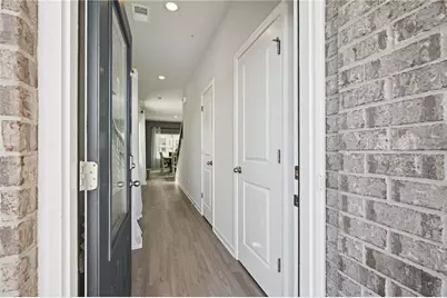 427 Lanier Circle, Woodstock, GA 30189 - Photo 2