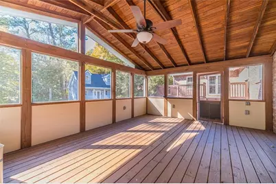 565 James Street SW, Lilburn, GA 30047 - Photo 46