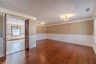 565 James St SW, Lilburn, GA 30047 - Photo 12