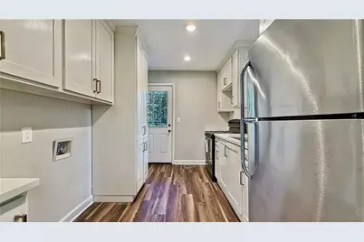 2245 Polar Rock Avenue SW, Atlanta, GA 30315 - Photo 16