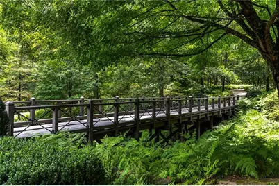 1727 W Paces Ferry Road NW, Atlanta, GA 30327 - Photo 22