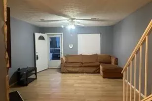 497 Prince of Wales, Stone Mountain, GA 30083 - Photo 4