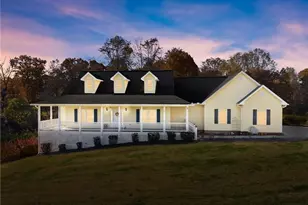 65 Golden Autumn Dr, Dahlonega, GA 30533 - Photo 2