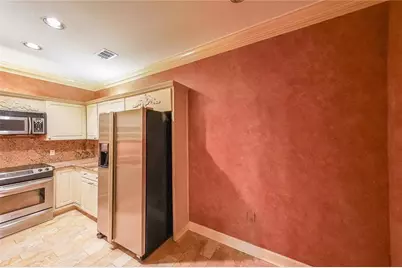 28410 Plantation Drive NE, Atlanta, GA 30324 - Photo 20