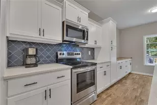 313 Lucy Ln, Carrollton, GA 30117 - Photo 8