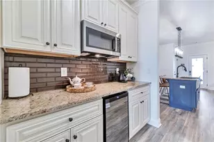 112 Hunley Ln, Lilburn, GA 30047 - Photo 8