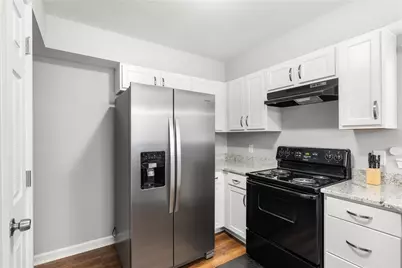 650 Chantress Court, Alpharetta, GA 30004 - Photo 10