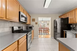 3574 Sunflower Dr, Buford, GA 30519 - Photo 12