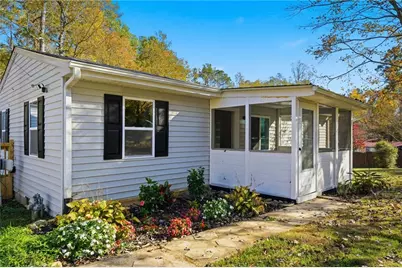 6219 Holly Ann Street SE, Acworth, GA 30102 - Photo 4