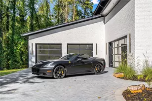 1000 Clementstone Dr, Atlanta, GA 30342 - Photo 2