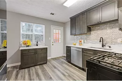 6390 Wedgeview Drive, Tucker, GA 30084 - Photo 10