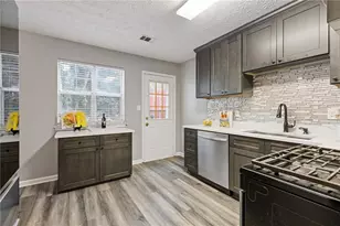 6390 Wedgeview Dr, Tucker, GA 30084 - Photo 10