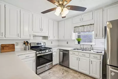 3882 Cloudland Drive, Snellville, GA 30039 - Photo 2