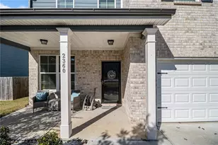 2360 Anne's Lake Cir, Lithonia, GA 30058 - Photo 2