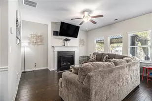 2360 Anne's Lake Cir, Lithonia, GA 30058 - Photo 6