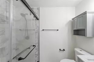 2051 Dundee Dr, Smyrna, GA 30080 - Photo 18