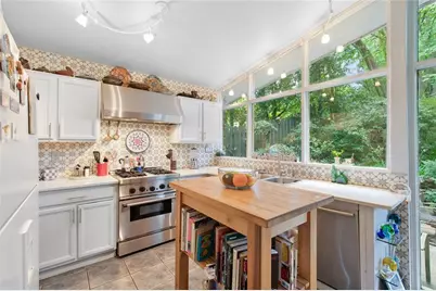 1232 Bernadette Lane NE, Atlanta, GA 30329 - Photo 8