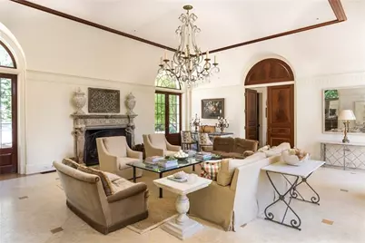 881 W Conway Drive NW, Atlanta, GA 30327 - Photo 18