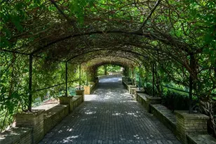 881 W Conway Dr NW, Atlanta, GA 30327 - Photo 38