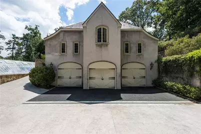 881 W Conway Drive NW, Atlanta, GA 30327 - Photo 46