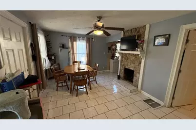 1074 Desota Street SE, Gainesville, GA 30501 - Photo 8