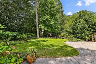 2684 Birchwood Drive NE, Atlanta, GA 30305 - Photo 30