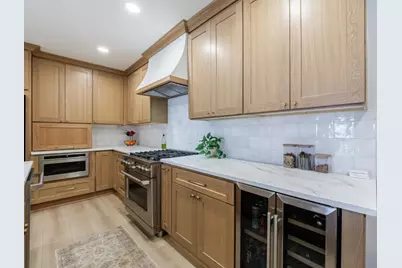 923 Lenox Hill Court NE, Atlanta, GA 30324 - Photo 8