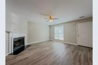 5691 Wells Circle, Stone Mountain, GA 30087 - Photo 6