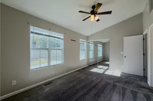 5691 Wells Cir, Stone Mountain, GA 30087 - Photo 22