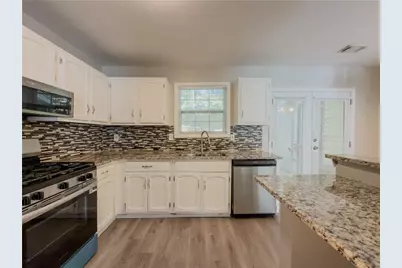 5691 Wells Circle, Stone Mountain, GA 30087 - Photo 10