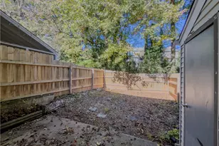 5691 Wells Cir, Stone Mountain, GA 30087 - Photo 24