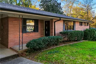 549 Park St Pl, Gainesville, GA 30501 - Photo 1