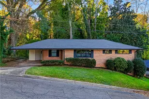 549 Park St Pl, Gainesville, GA 30501 - Photo 2