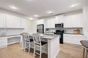 710 Pineglen Dr, Acworth, GA 30102 - Photo 10