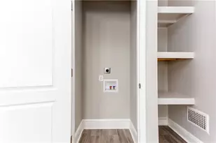 1665 Beecher St SW, Atlanta, GA 30310 - Photo 10