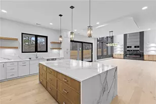 2709 Collins Hill Rd, Lawrenceville, GA 30043 - Photo 18