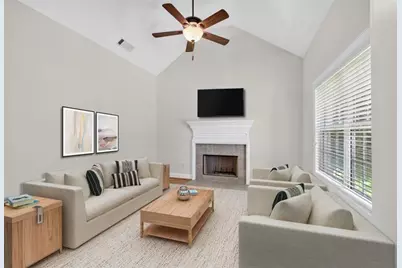 2607 Misty Rose Lane, Loganville, GA 30052 - Photo 2