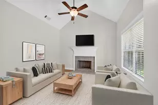 2607 Misty Rose Ln, Loganville, GA 30052 - Photo 2